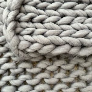 Yarn like small blanket